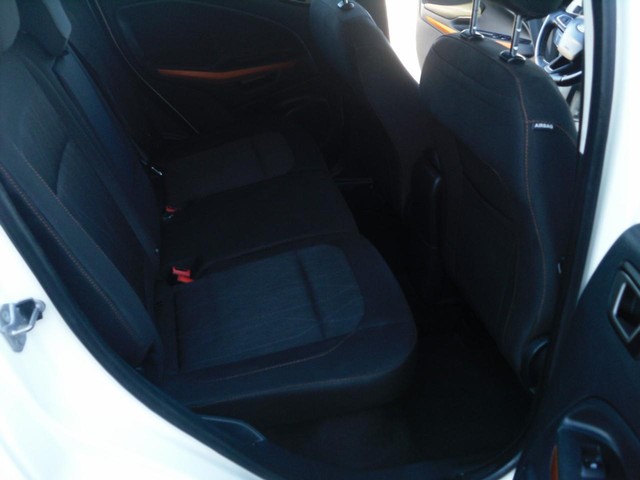 Ford EcoSport Vehicle Full-screen Gallery Image 06
