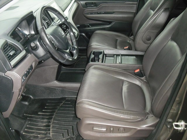 Honda Odyssey Vehicle Full-screen Gallery Image 04