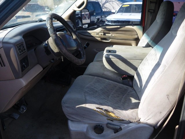 Ford Super Duty F-350 DRW Vehicle Full-screen Gallery Image 04