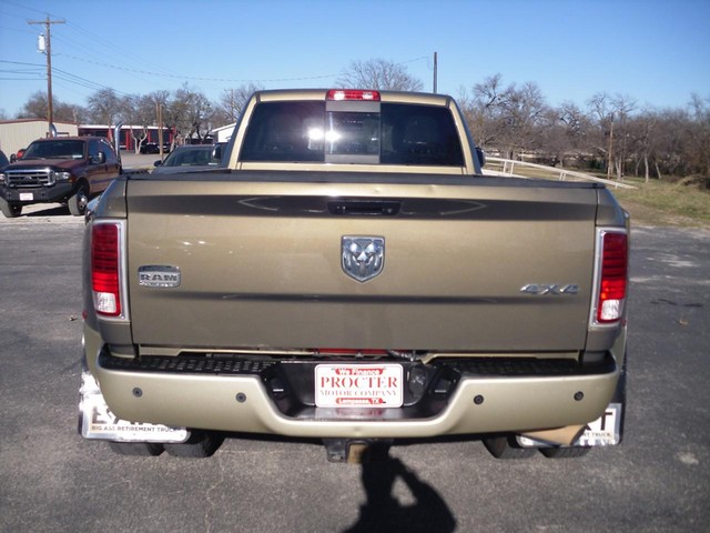 Ram 3500 Vehicle Full-screen Gallery Image 03