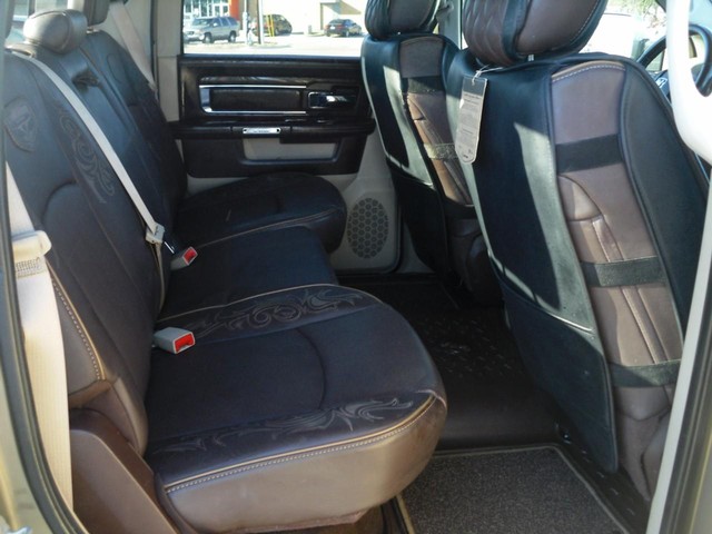 Ram 3500 Vehicle Full-screen Gallery Image 06