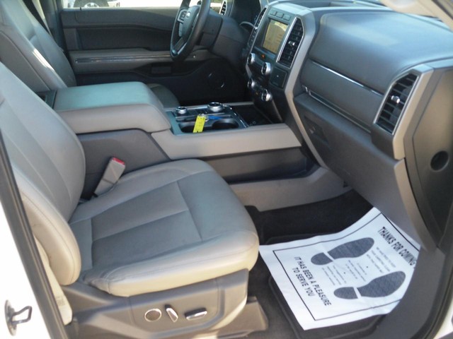 Ford Expedition Max Vehicle Full-screen Gallery Image 07