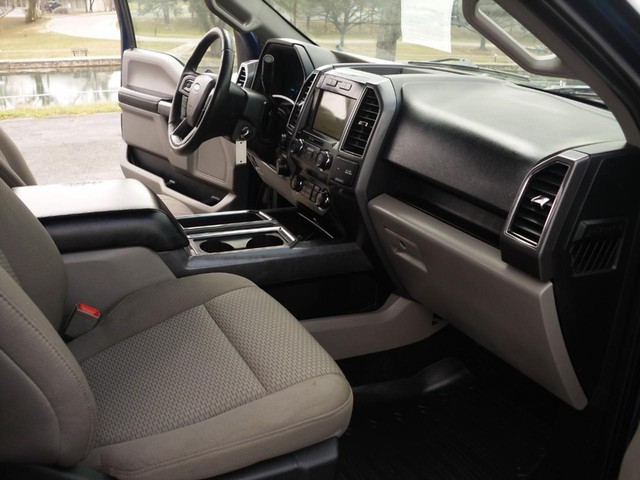 Ford F-150 Vehicle Full-screen Gallery Image 07