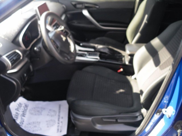 Mitsubishi Eclipse Cross Vehicle Full-screen Gallery Image 04