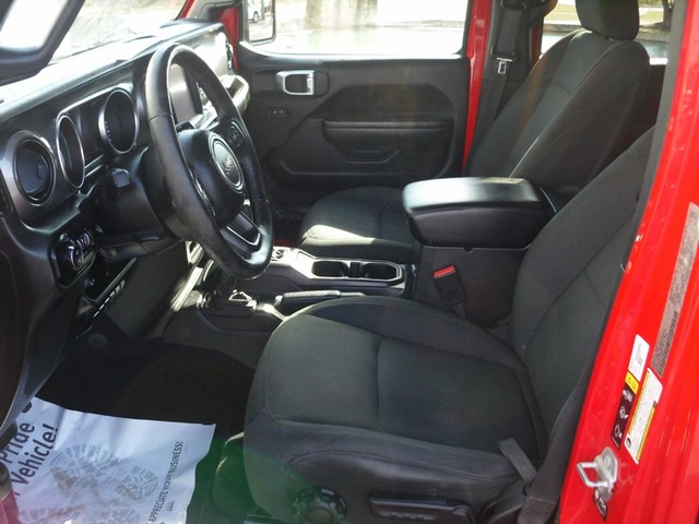 Jeep Gladiator Vehicle Full-screen Gallery Image 04