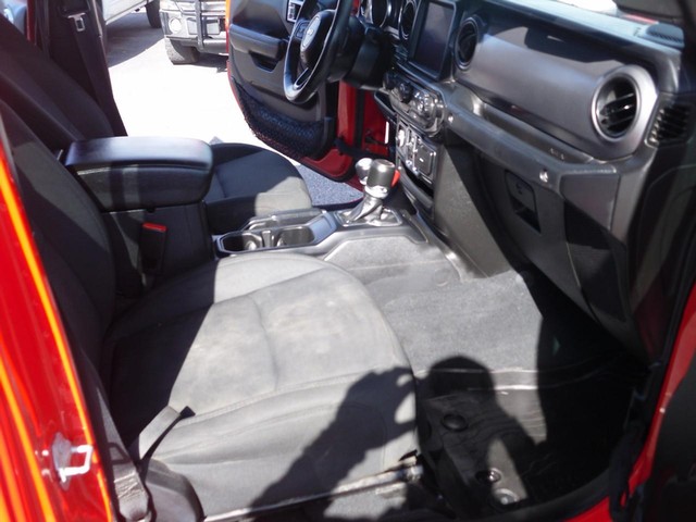 Jeep Gladiator Vehicle Full-screen Gallery Image 07