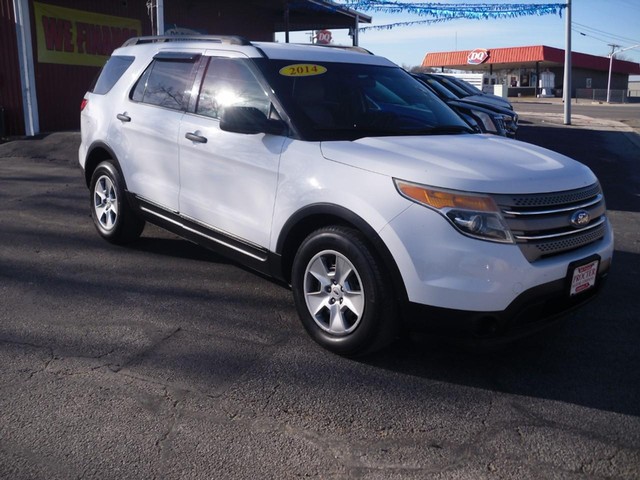 Ford Explorer Vehicle Full-screen Gallery Image 02