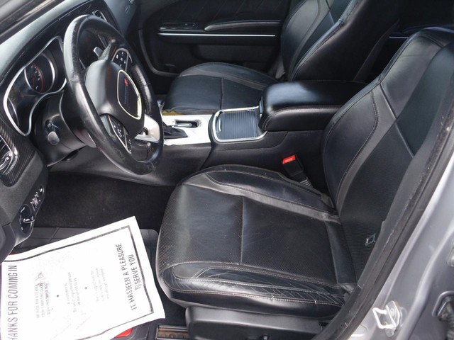 Dodge Charger Vehicle Full-screen Gallery Image 04