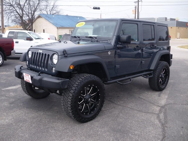 more details - jeep wrangler unlimited