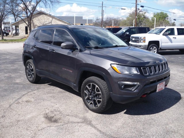 Jeep Compass Vehicle Full-screen Gallery Image 02