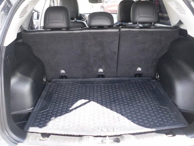 Jeep Compass Vehicle Full-screen Gallery Image 08