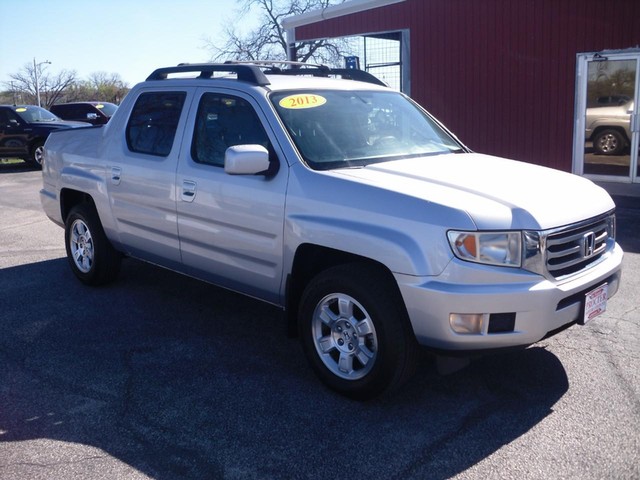 Honda Ridgeline Vehicle Full-screen Gallery Image 02
