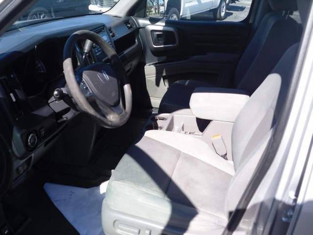 Honda Ridgeline Vehicle Full-screen Gallery Image 04