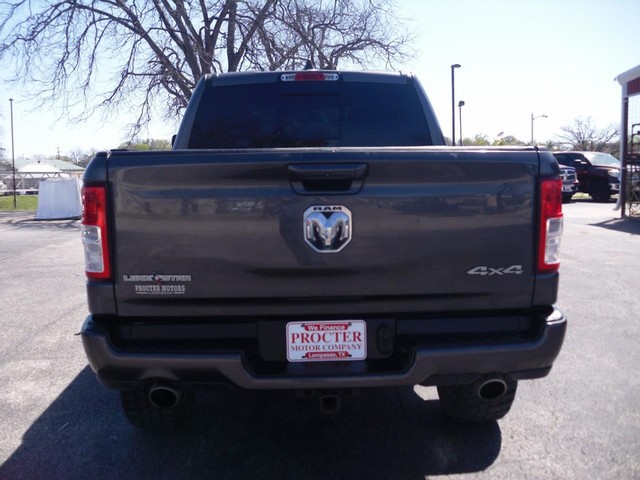 Ram 1500 Vehicle Full-screen Gallery Image 03