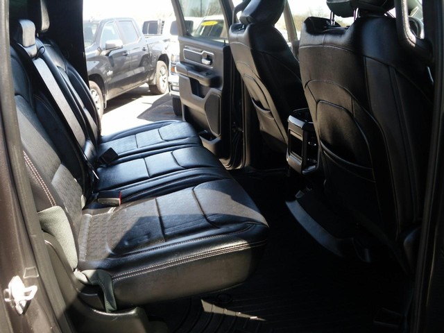 Ram 1500 Vehicle Full-screen Gallery Image 06