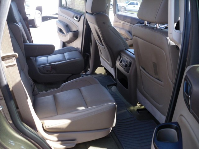 GMC Yukon Vehicle Full-screen Gallery Image 06