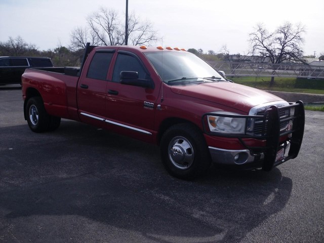 Dodge Ram 3500 Vehicle Full-screen Gallery Image 02