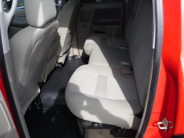 Dodge Ram 3500 Vehicle Full-screen Gallery Image 05