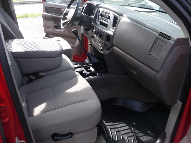 Dodge Ram 3500 Vehicle Full-screen Gallery Image 07