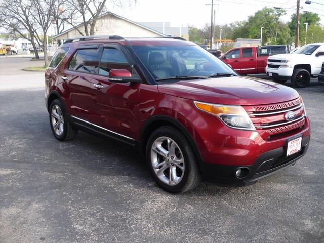 Ford Explorer Vehicle Full-screen Gallery Image 02