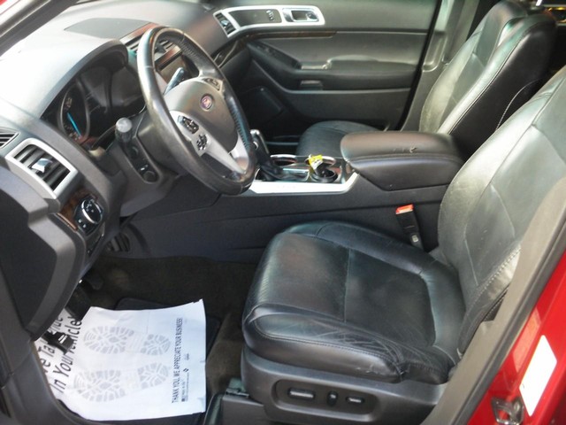 Ford Explorer Vehicle Full-screen Gallery Image 04