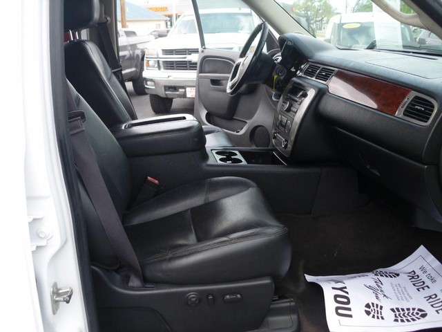 Chevrolet Silverado 1500 Vehicle Full-screen Gallery Image 05