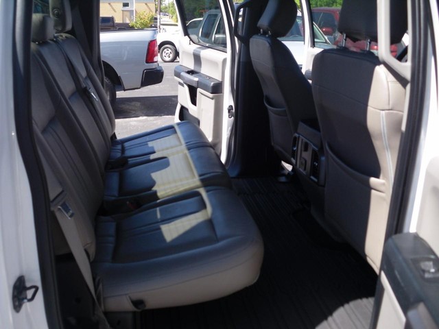 Ford F-150 Vehicle Full-screen Gallery Image 06
