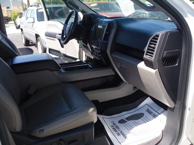 Ford F-150 Vehicle Full-screen Gallery Image 07