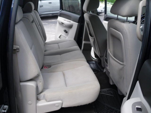 Chevrolet Silverado 1500 Vehicle Full-screen Gallery Image 06