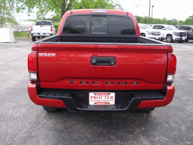 Toyota Tacoma 2WD Vehicle Full-screen Gallery Image 03