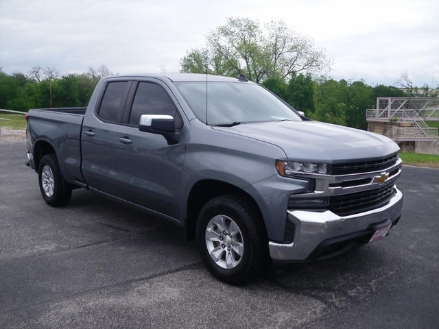 Chevrolet Silverado 1500 Vehicle Full-screen Gallery Image 02
