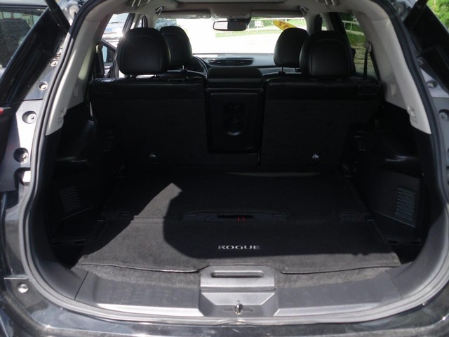 Nissan Rogue Vehicle Full-screen Gallery Image 08