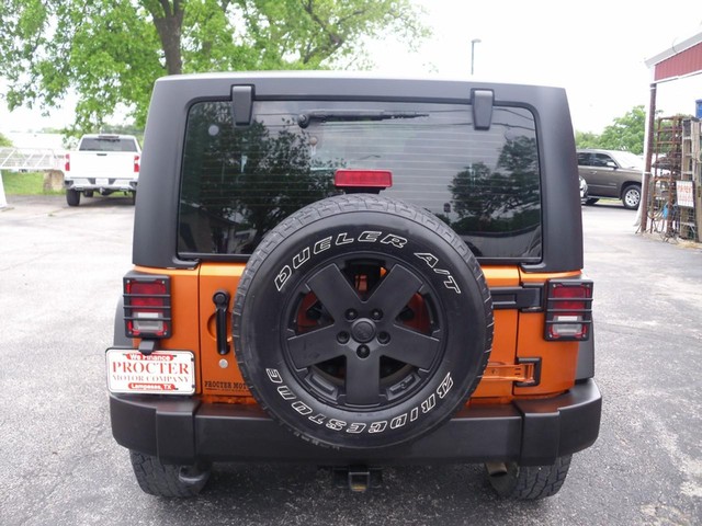 Jeep Wrangler Vehicle Full-screen Gallery Image 03