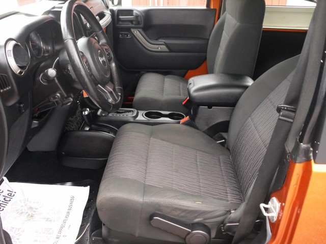 Jeep Wrangler Vehicle Full-screen Gallery Image 04
