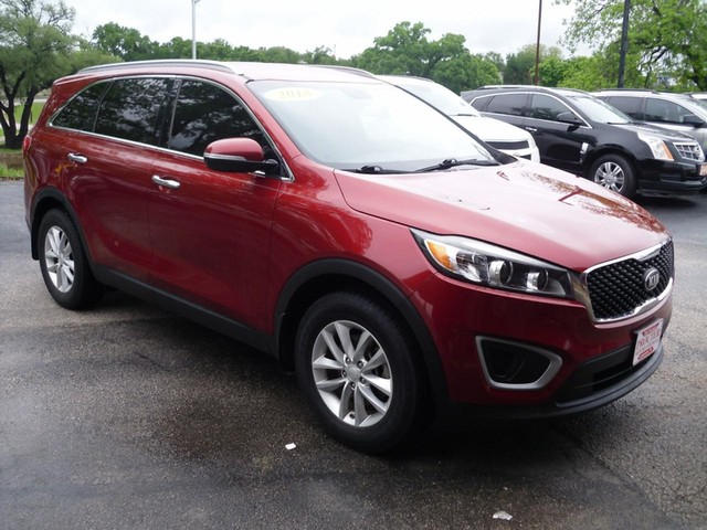 Kia Sorento Vehicle Full-screen Gallery Image 02