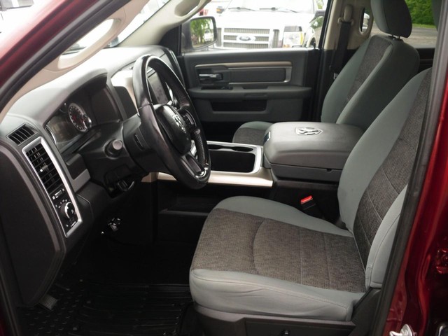 Ram 1500 Vehicle Full-screen Gallery Image 04
