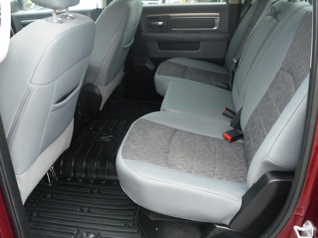 Ram 1500 Vehicle Full-screen Gallery Image 05