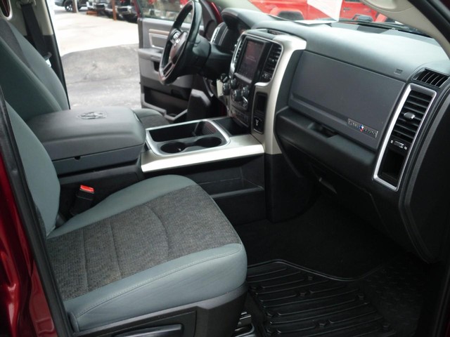 Ram 1500 Vehicle Full-screen Gallery Image 07