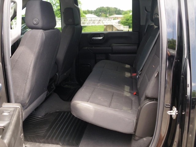 Chevrolet Silverado 2500HD Vehicle Full-screen Gallery Image 05