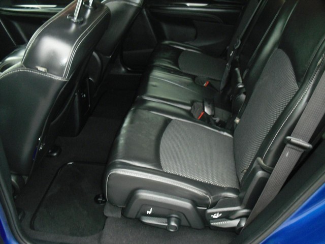 Dodge Journey Vehicle Full-screen Gallery Image 05