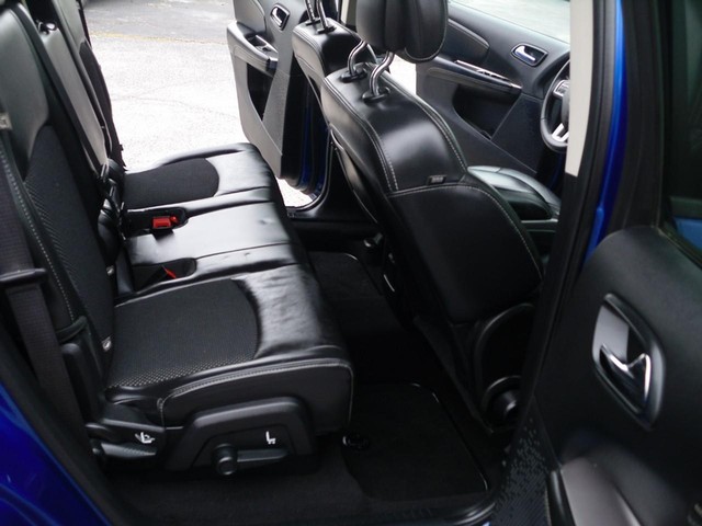 Dodge Journey Vehicle Full-screen Gallery Image 06