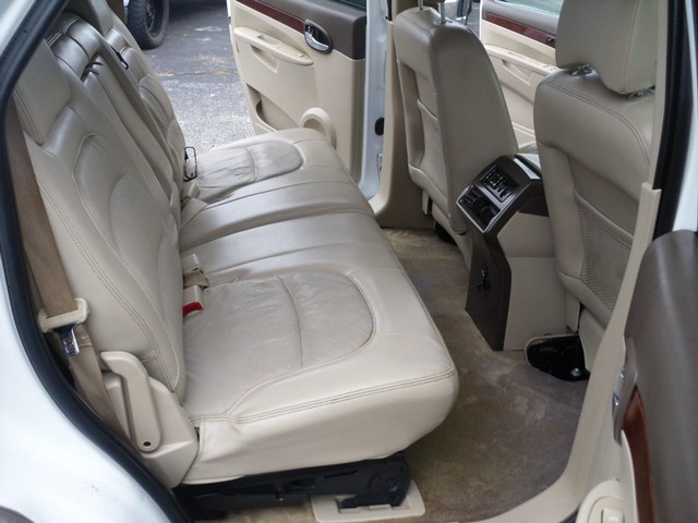 Buick Rendezvous Vehicle Full-screen Gallery Image 06