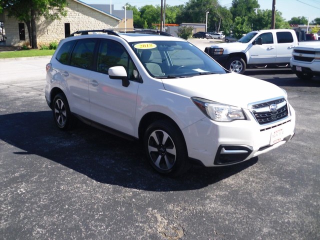 Subaru Forester Vehicle Full-screen Gallery Image 02