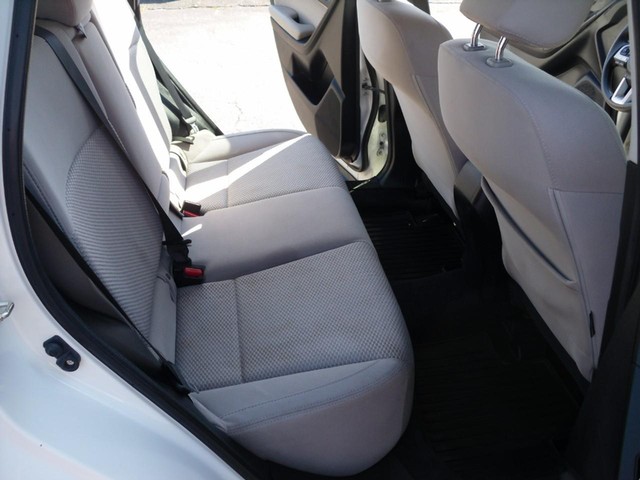 Subaru Forester Vehicle Full-screen Gallery Image 06