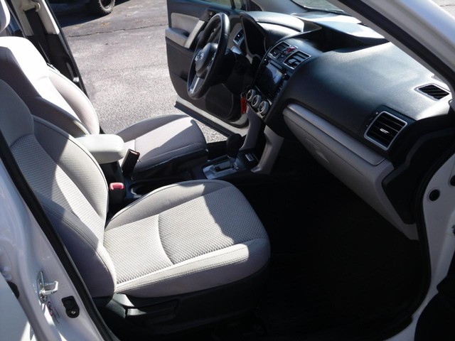 Subaru Forester Vehicle Full-screen Gallery Image 07