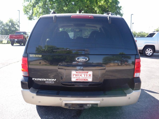 Ford Expedition Vehicle Full-screen Gallery Image 03
