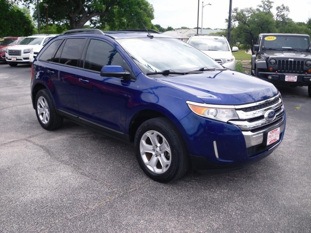 Ford Edge Vehicle Full-screen Gallery Image 02