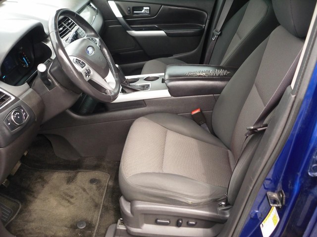 Ford Edge Vehicle Full-screen Gallery Image 04
