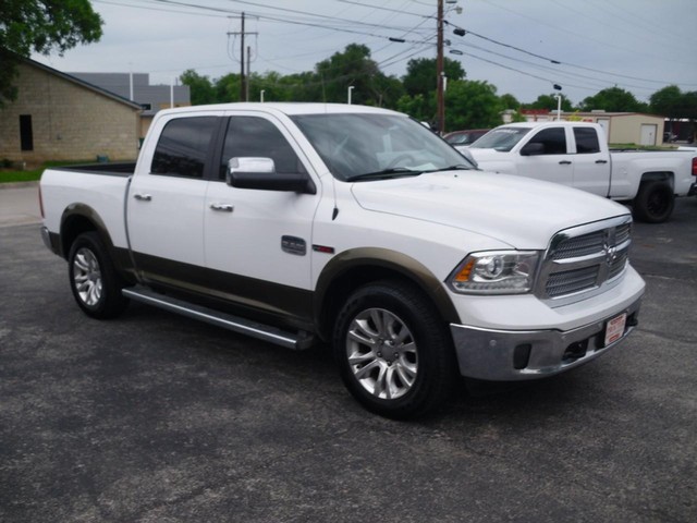 Ram 1500 Vehicle Full-screen Gallery Image 02