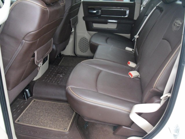 Ram 1500 Vehicle Full-screen Gallery Image 05